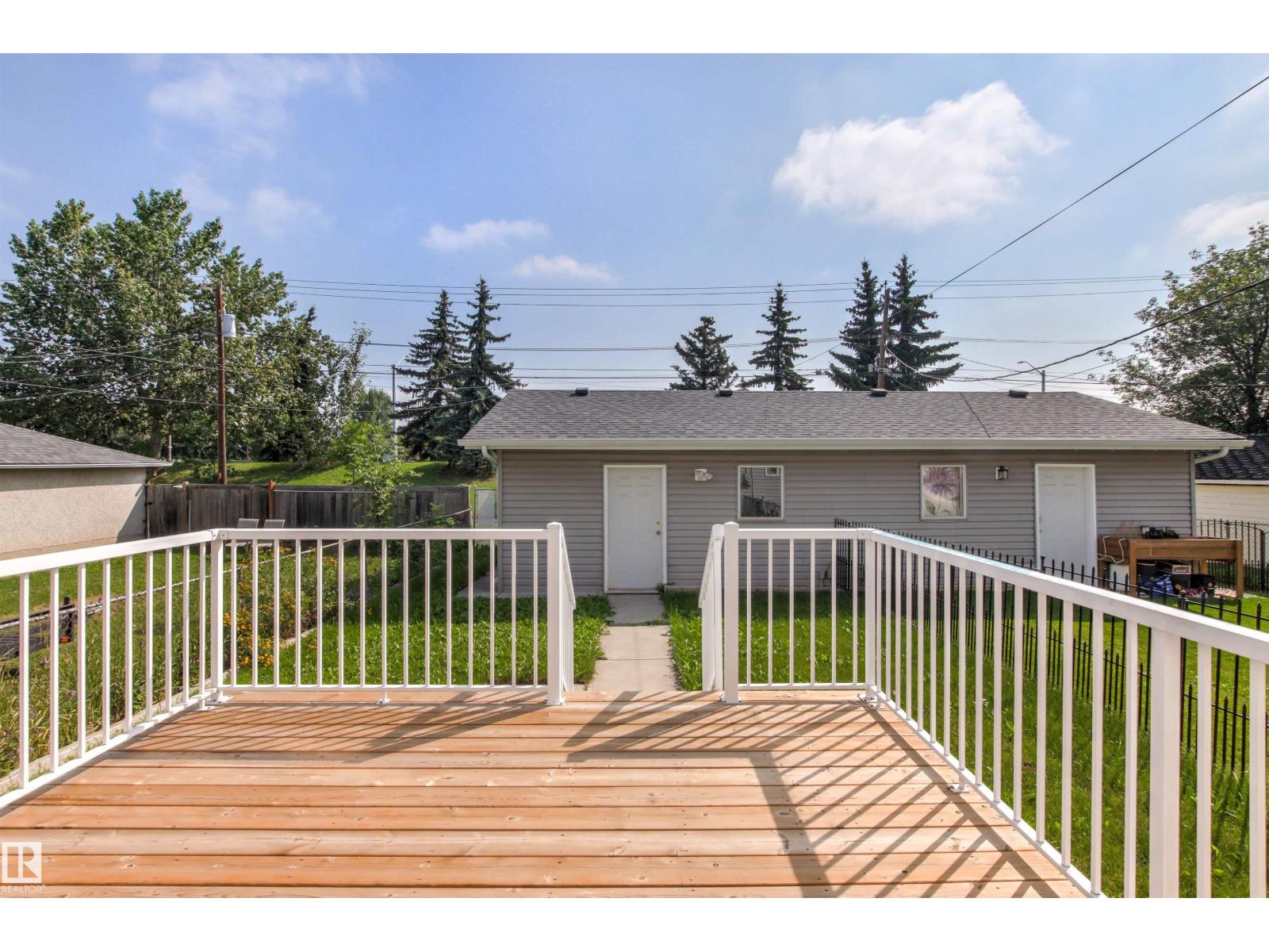 12223 101 Street NW - Photo 33