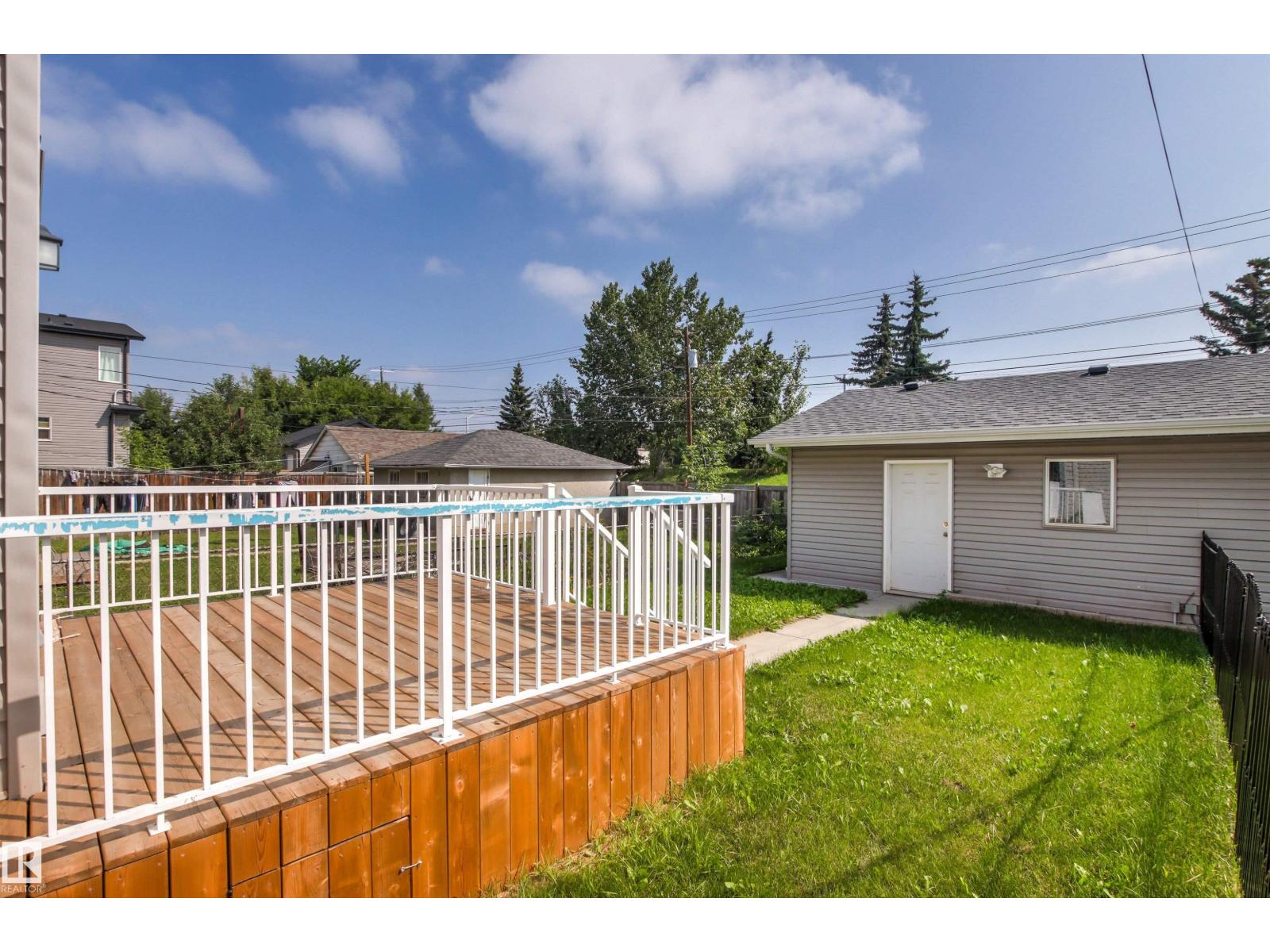 12223 101 Street NW - Photo 34