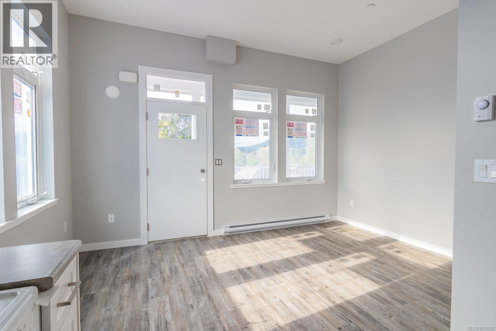 531 Kennedy St - 12