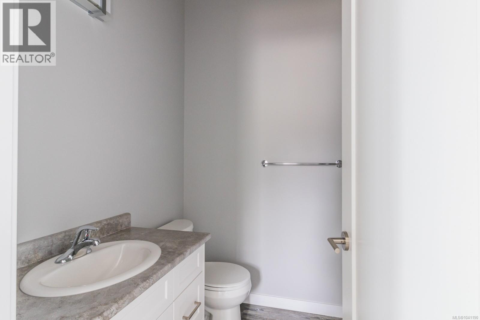 531 Kennedy St - 7