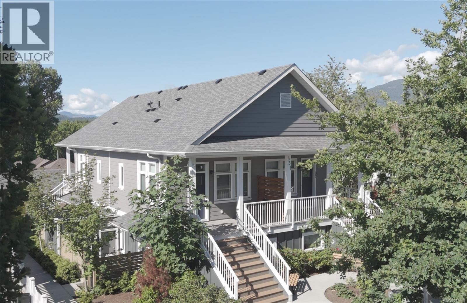531 Kennedy St - 1