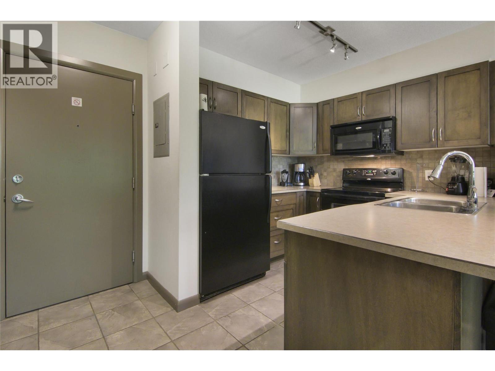 #238 654 Cook Road - 3