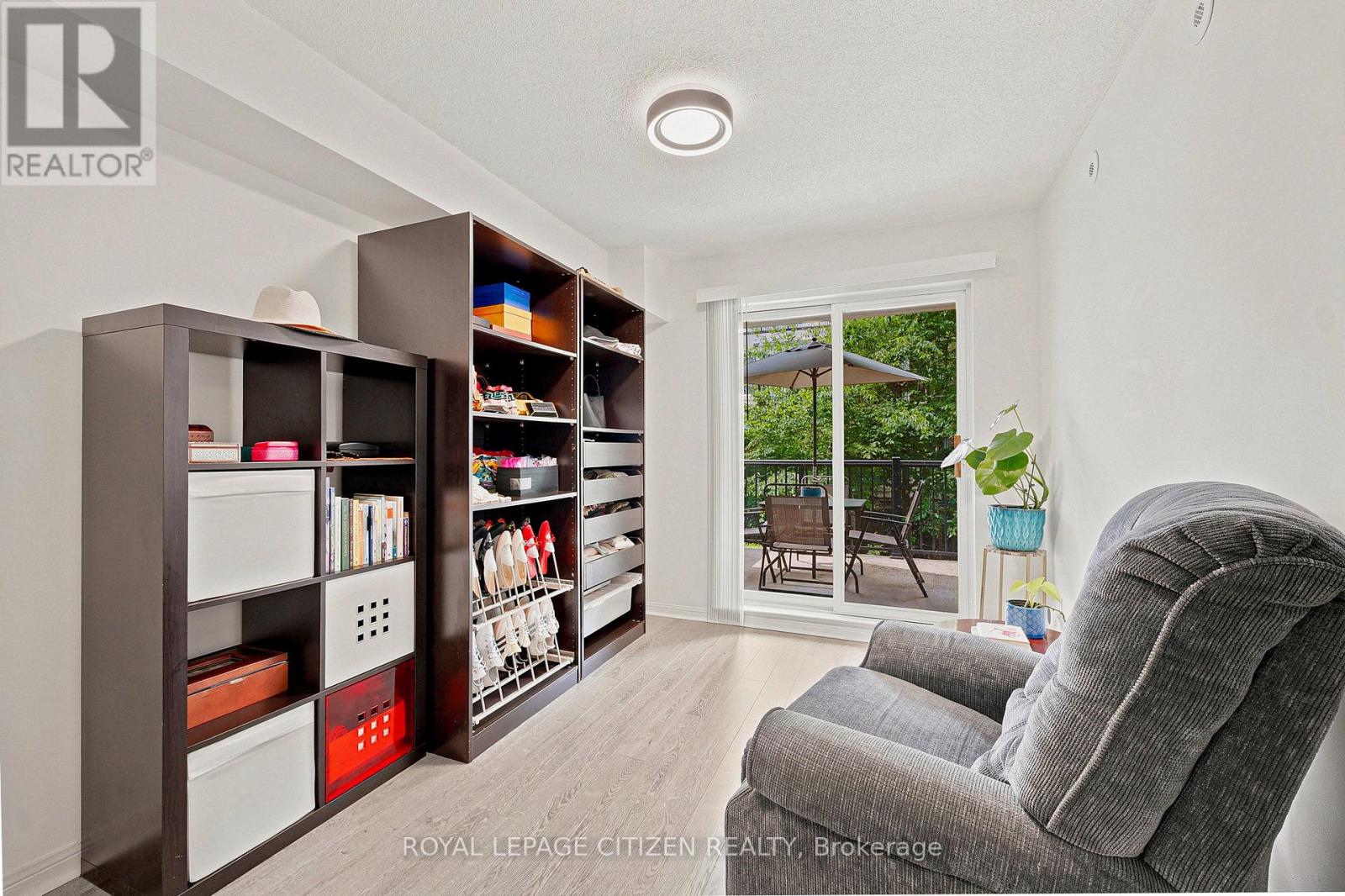 #2048 75 GEORGE APPLETON WAY - 16