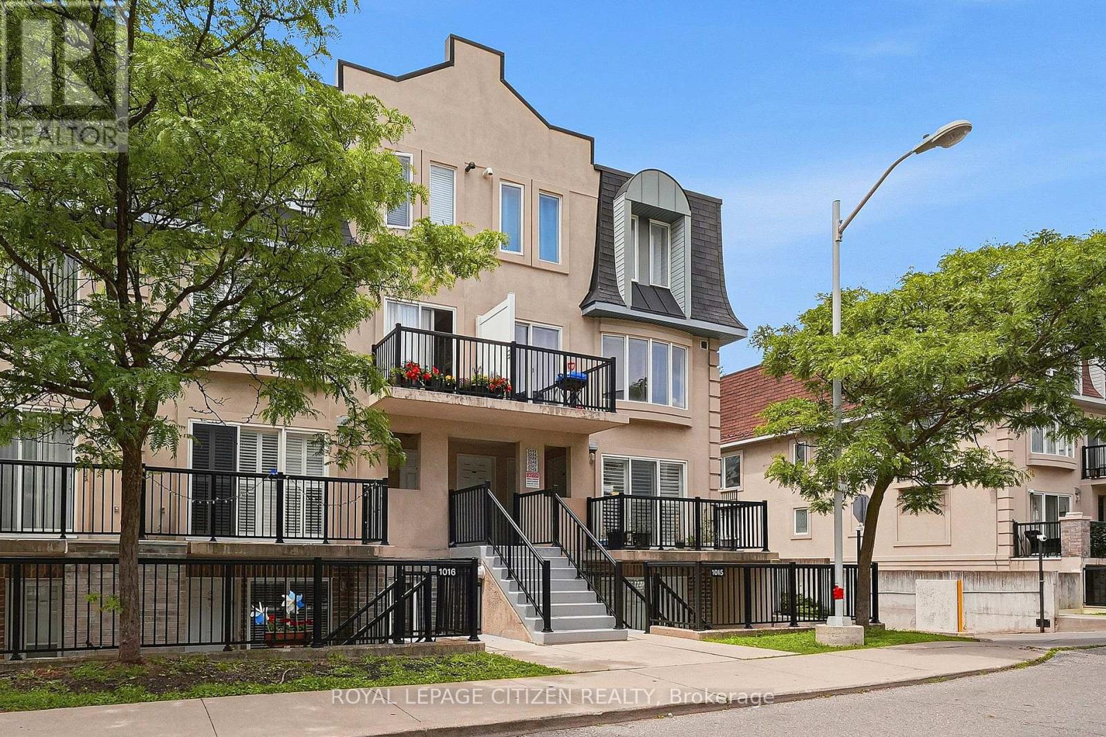 #2048 75 GEORGE APPLETON WAY - 2