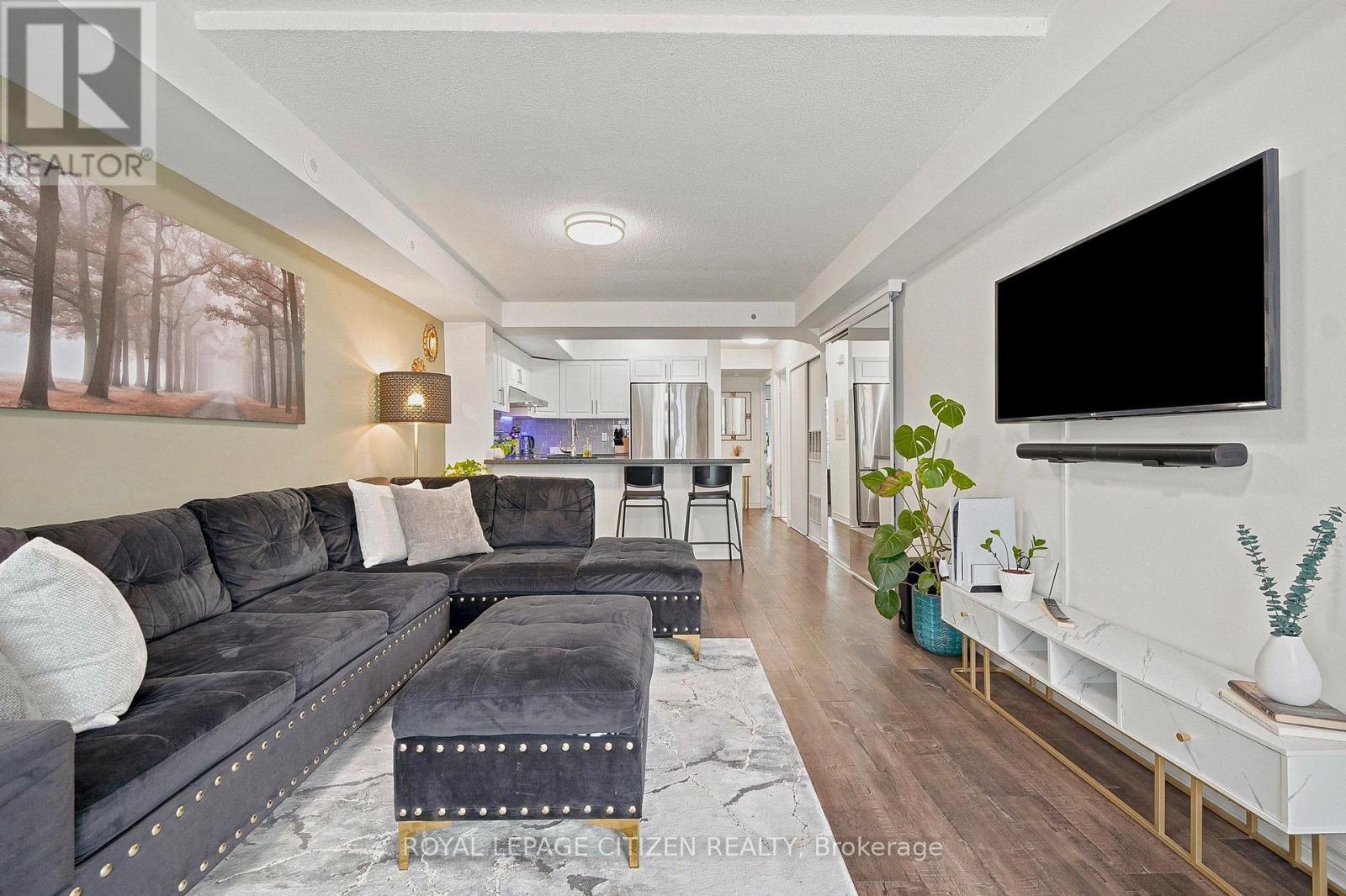 #2048 75 GEORGE APPLETON WAY - 5