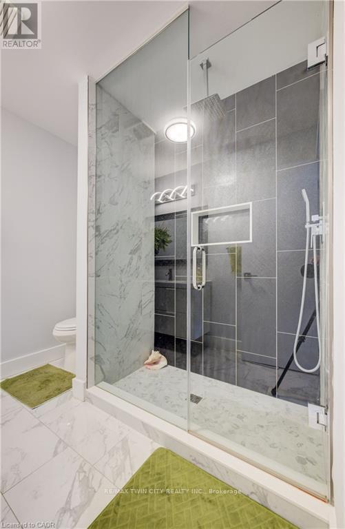 #18 10 ISHERWOOD AVENUE - 28