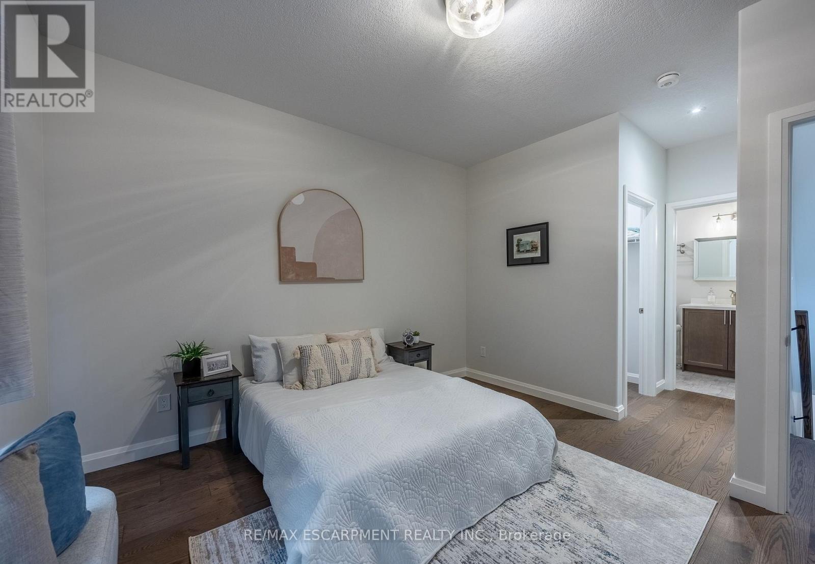#7 5 OLD HAMILTON ROAD - 15