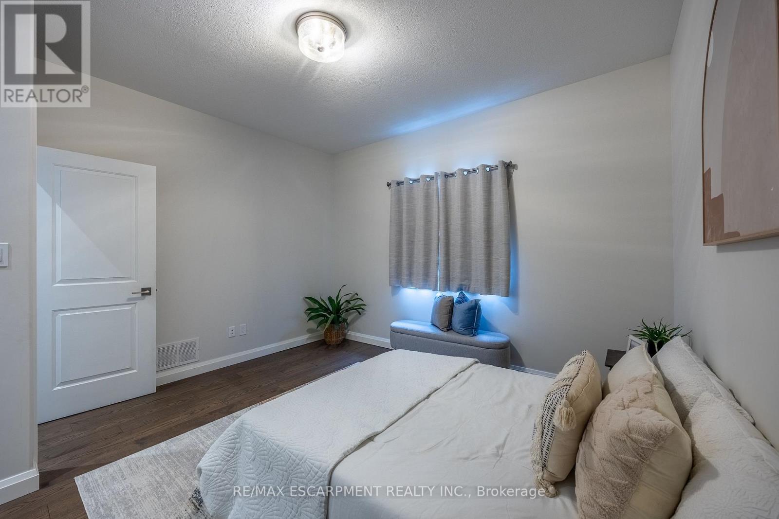 #7 5 OLD HAMILTON ROAD - 16