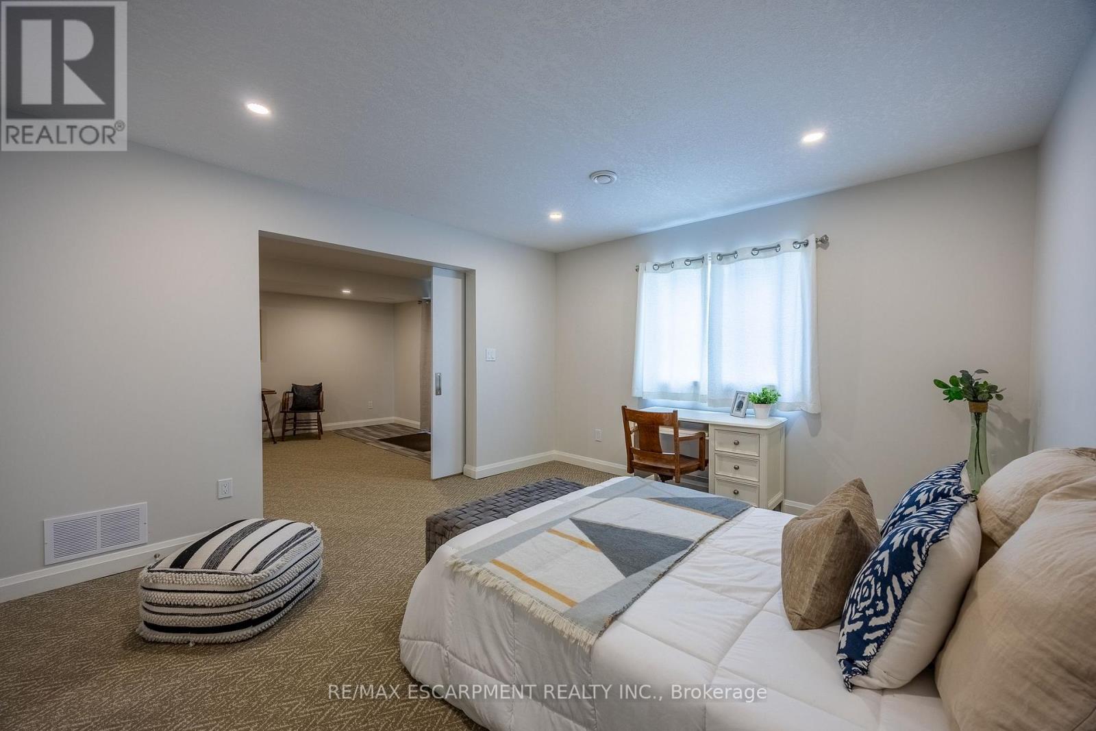 #7 5 OLD HAMILTON ROAD - 27