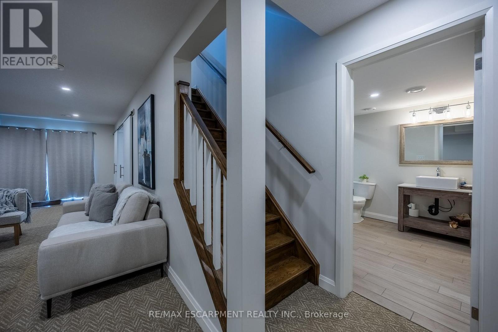 #7 5 OLD HAMILTON ROAD - 29