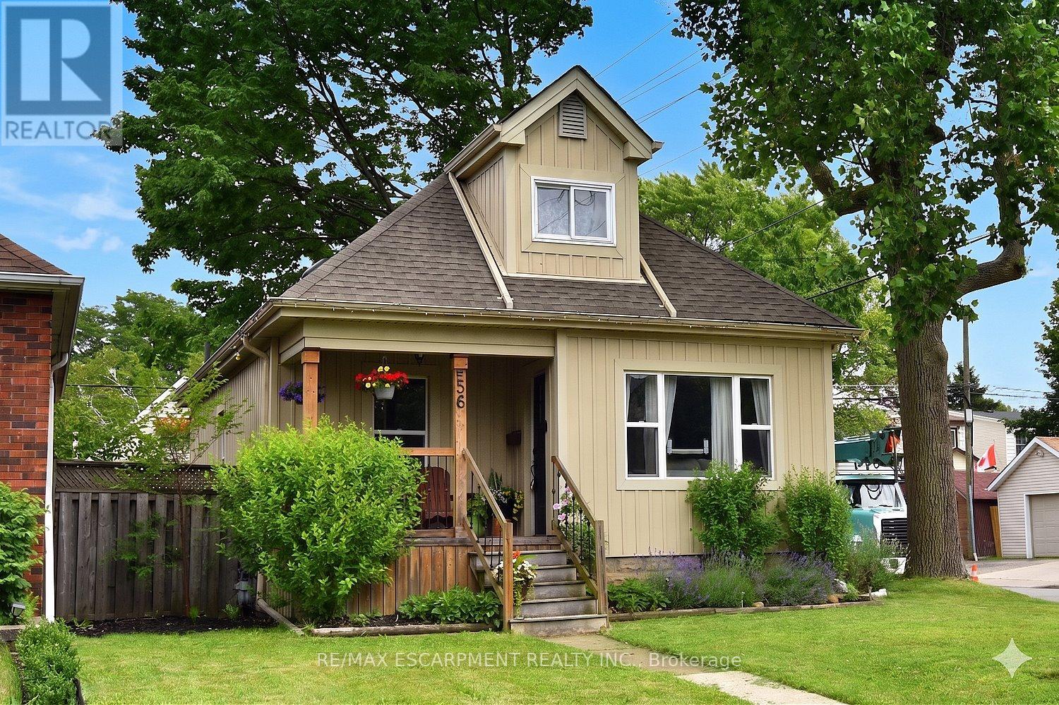 56 BARONS AVENUE N - 1
