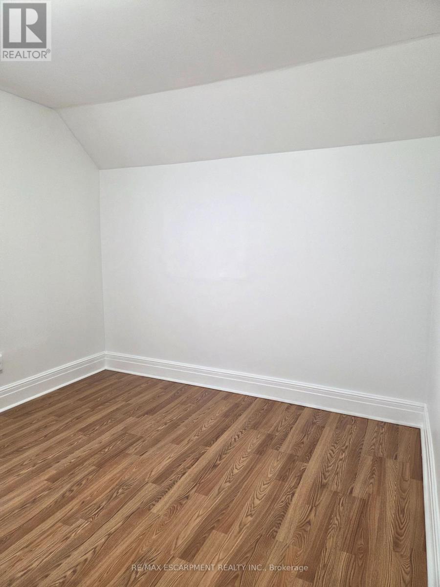 125 CAVELL AVENUE - 11