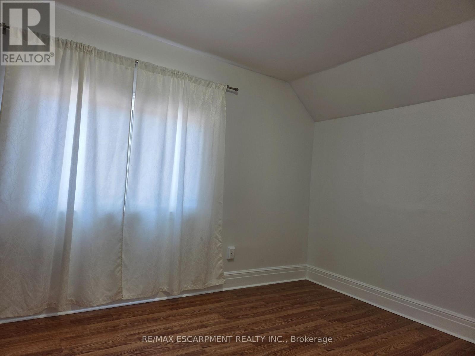 125 CAVELL AVENUE - 12