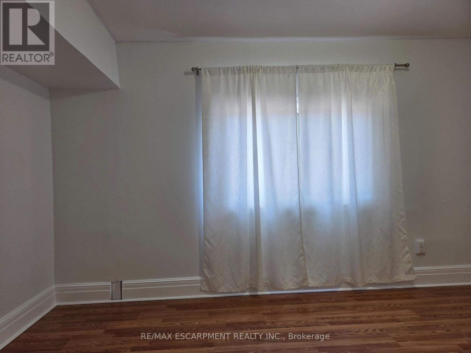 125 CAVELL AVENUE - 13