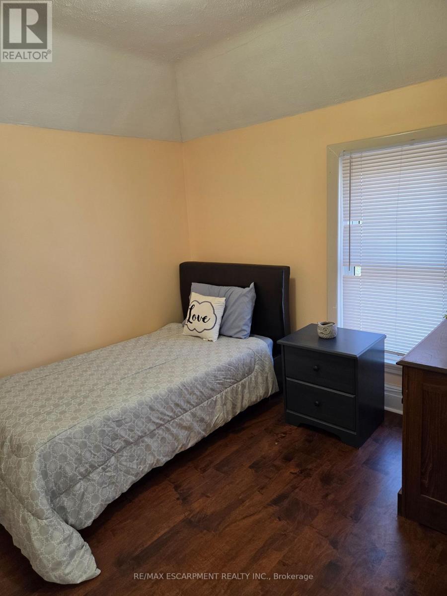125 CAVELL AVENUE - 17
