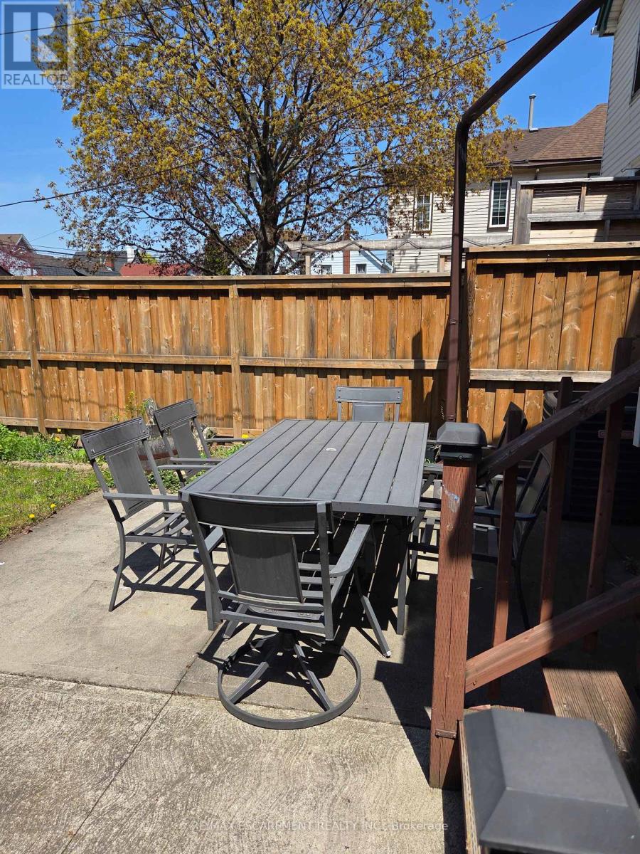 125 CAVELL AVENUE - 23