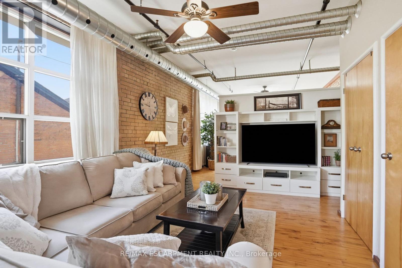 #21 36 MARGARET STREET - Image 22