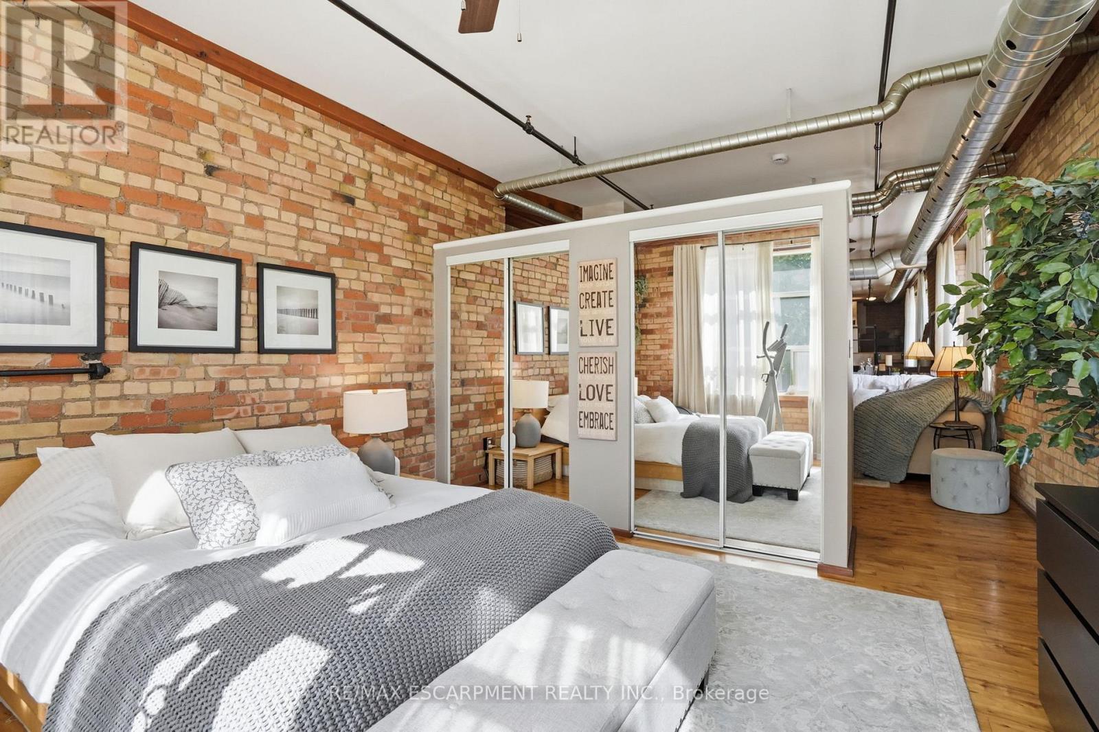 #21 36 MARGARET STREET - Image 27