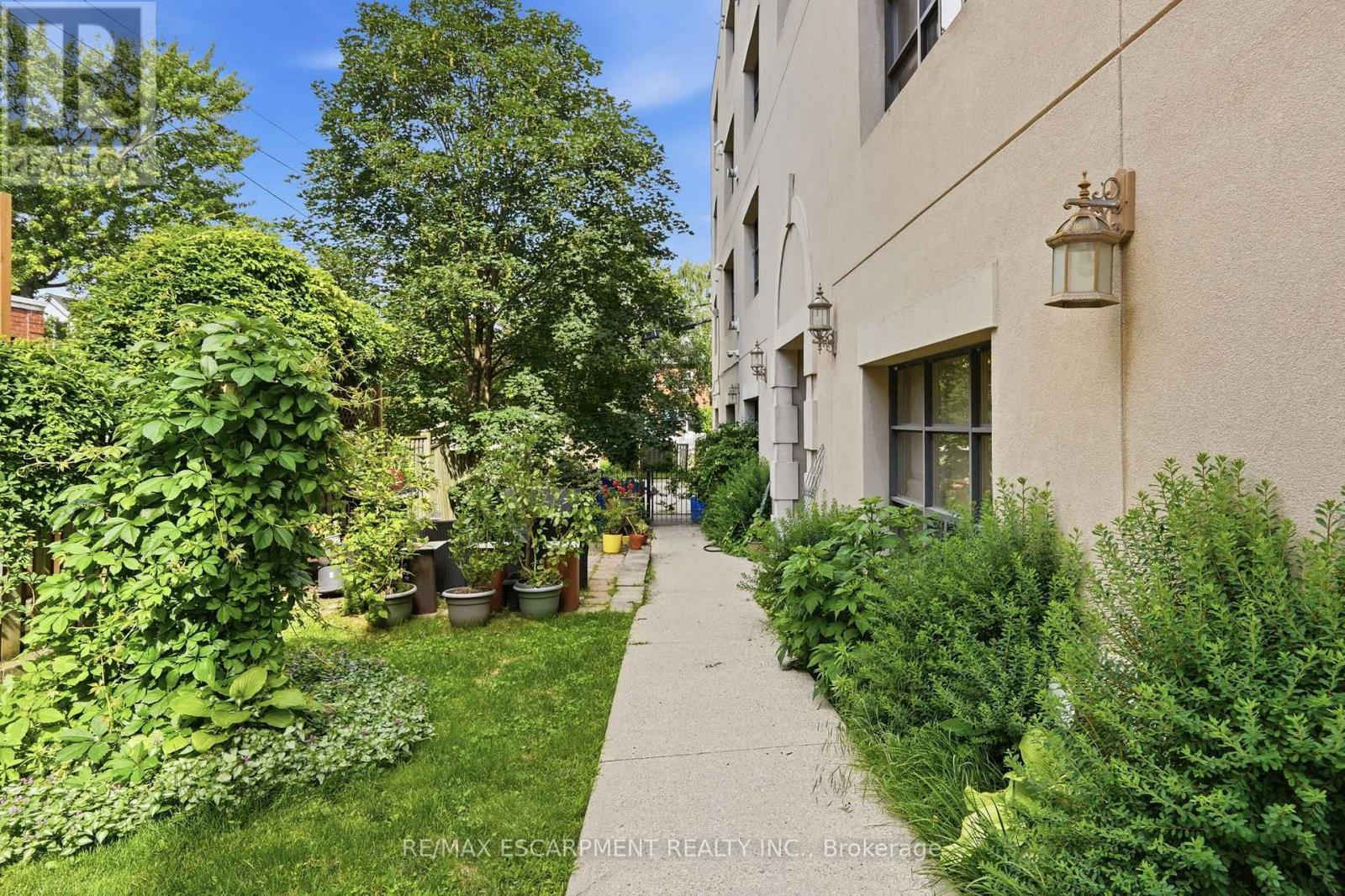 #21 36 MARGARET STREET - Image 30