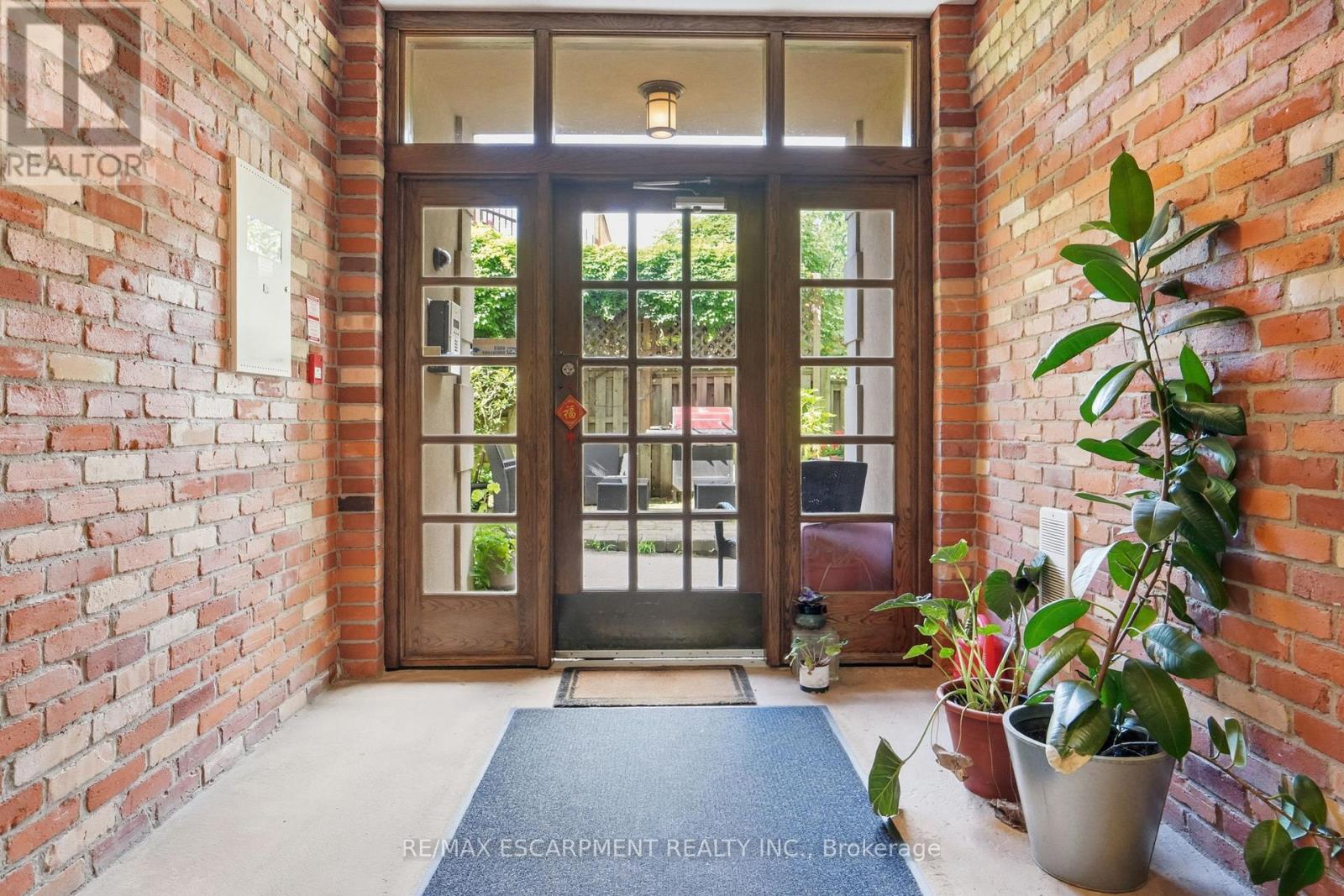 #21 36 MARGARET STREET - Image 6