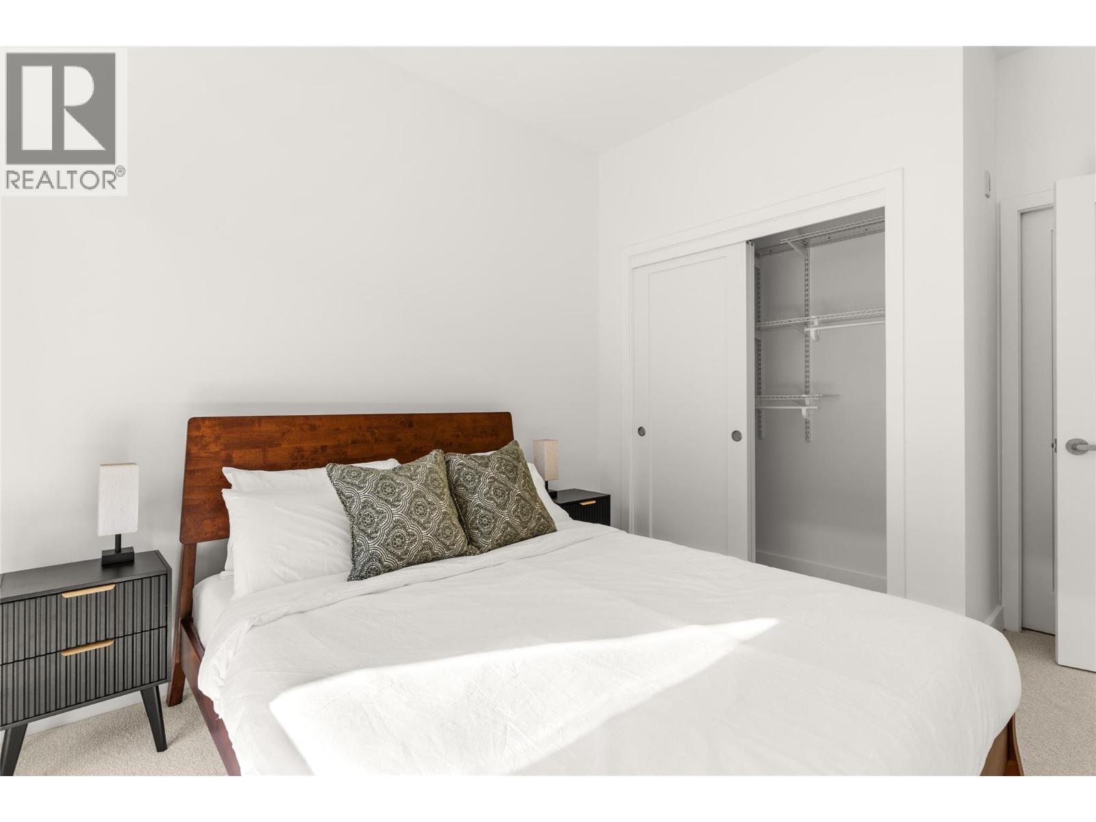 #1406 1702 Coursier Avenue - 18