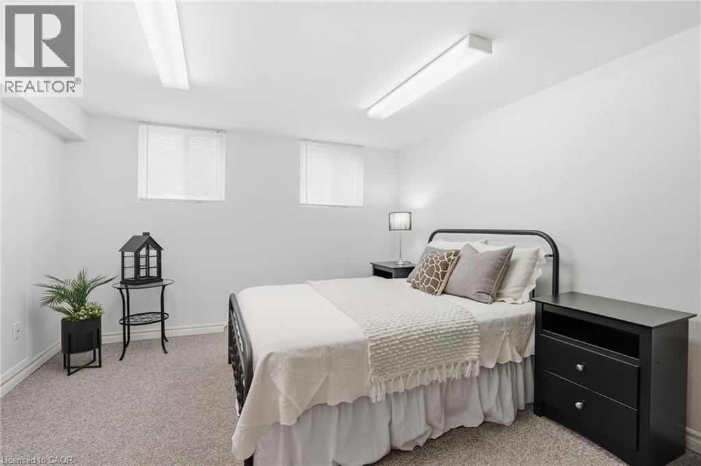 31 ALGONQUIN Avenue - 33