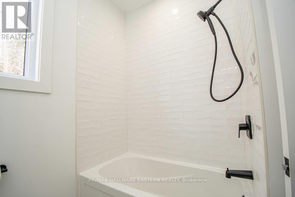 11A MAPLEWOOD COURT - 33
