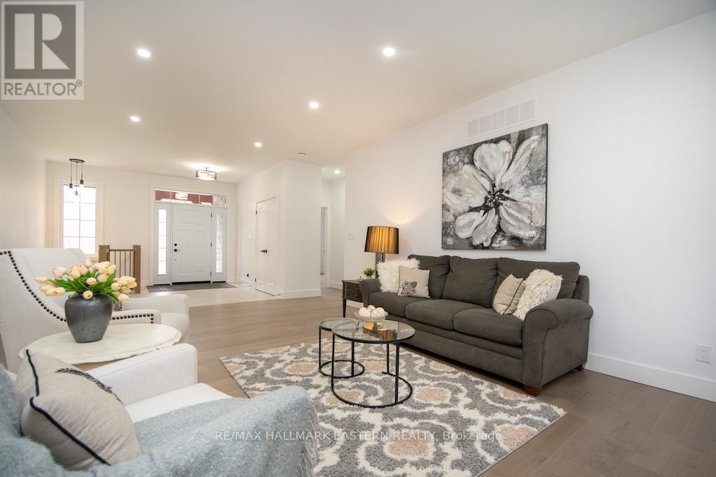 11A MAPLEWOOD COURT - 8