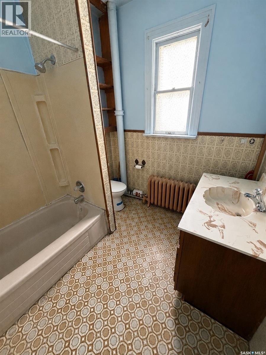 122 Farm AVENUE — photo 11