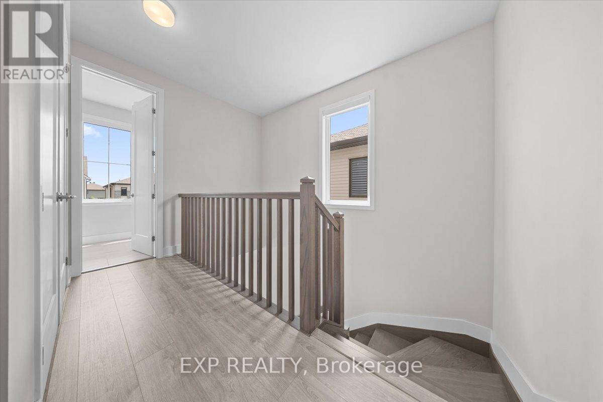 3 Bed, 3 Bath House for Sale in Ottawa – 199 YEARLING CIRCLE, Ottawa – MLS# X13490496 - Image 22