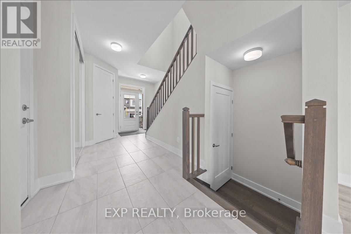 3 Bed, 3 Bath House for Sale in Ottawa – 199 YEARLING CIRCLE, Ottawa – MLS# X13490496 - Image 6