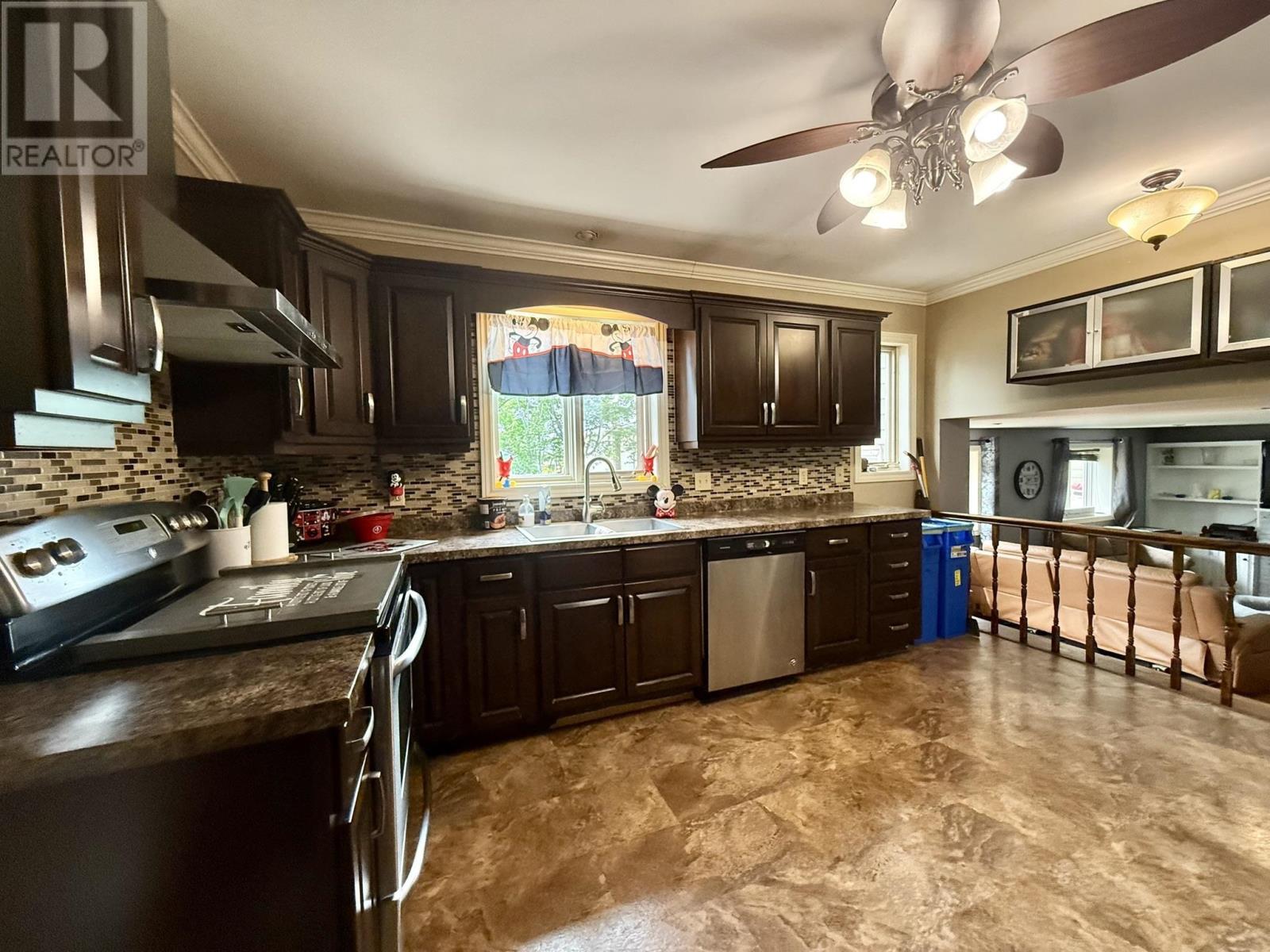 108 Newson Court - 12