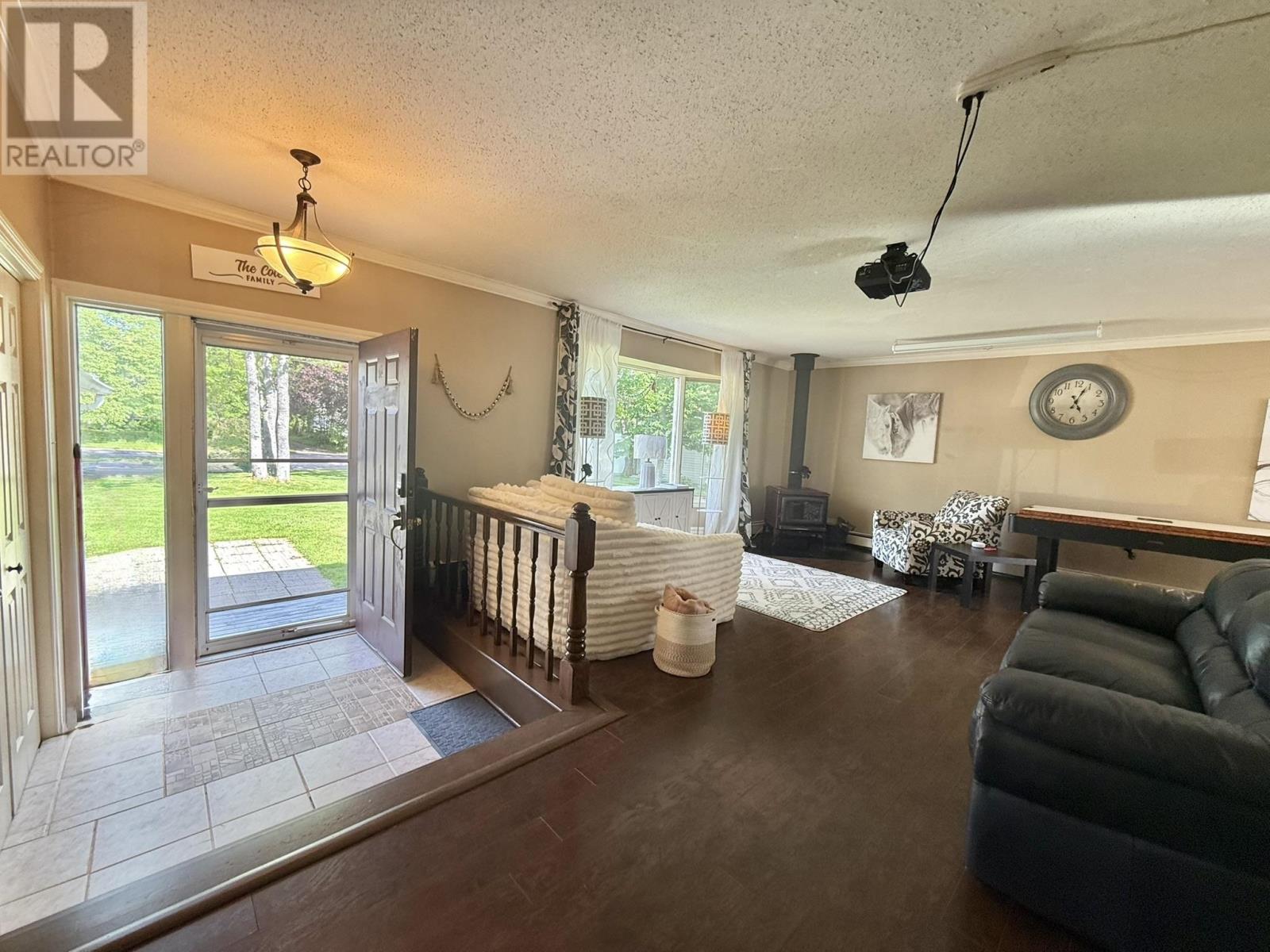108 Newson Court - 5