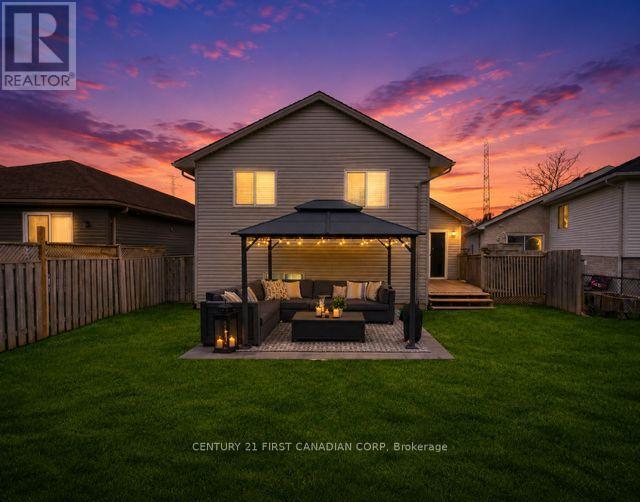 17 COTTONWOOD DRIVE - 2