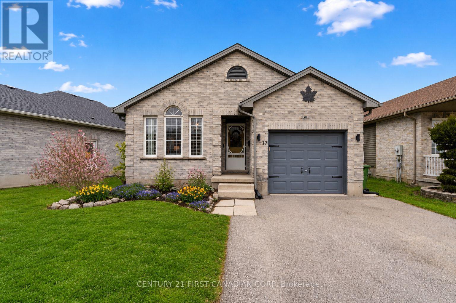 17 COTTONWOOD DRIVE - 3