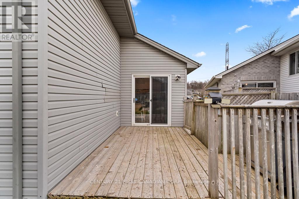 17 COTTONWOOD DRIVE - 42