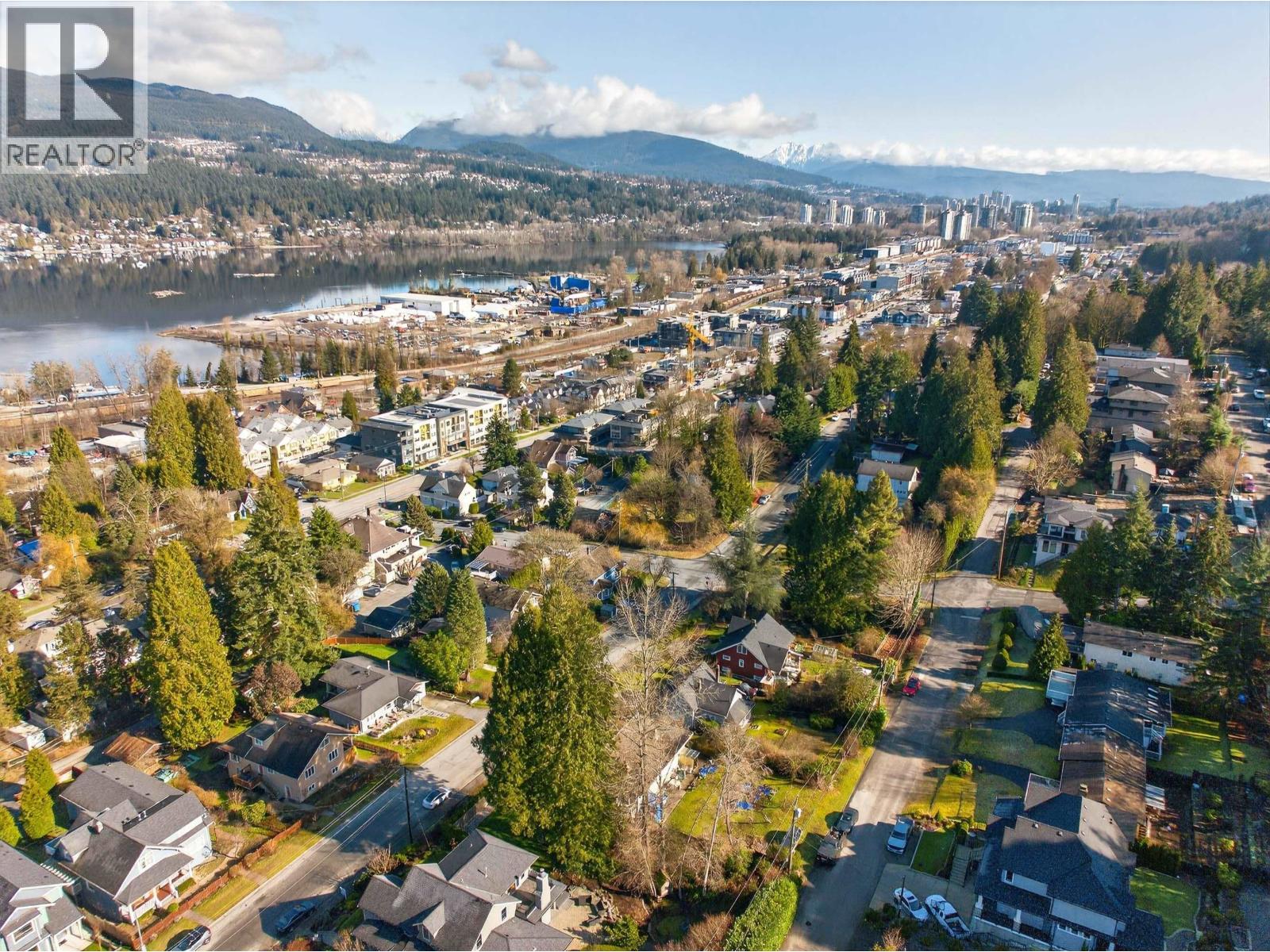 2217 ST GEORGE STREET, Port Moody
