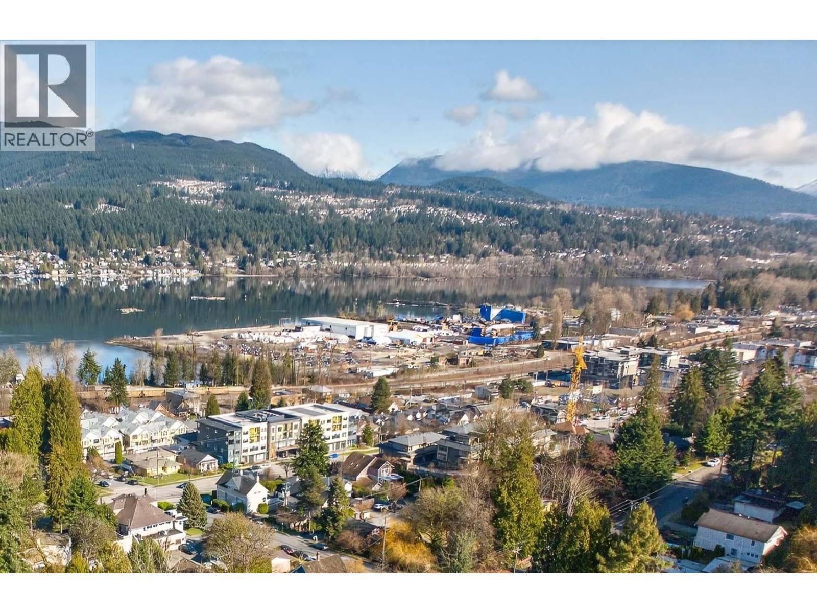 2217 ST GEORGE STREET, Port Moody