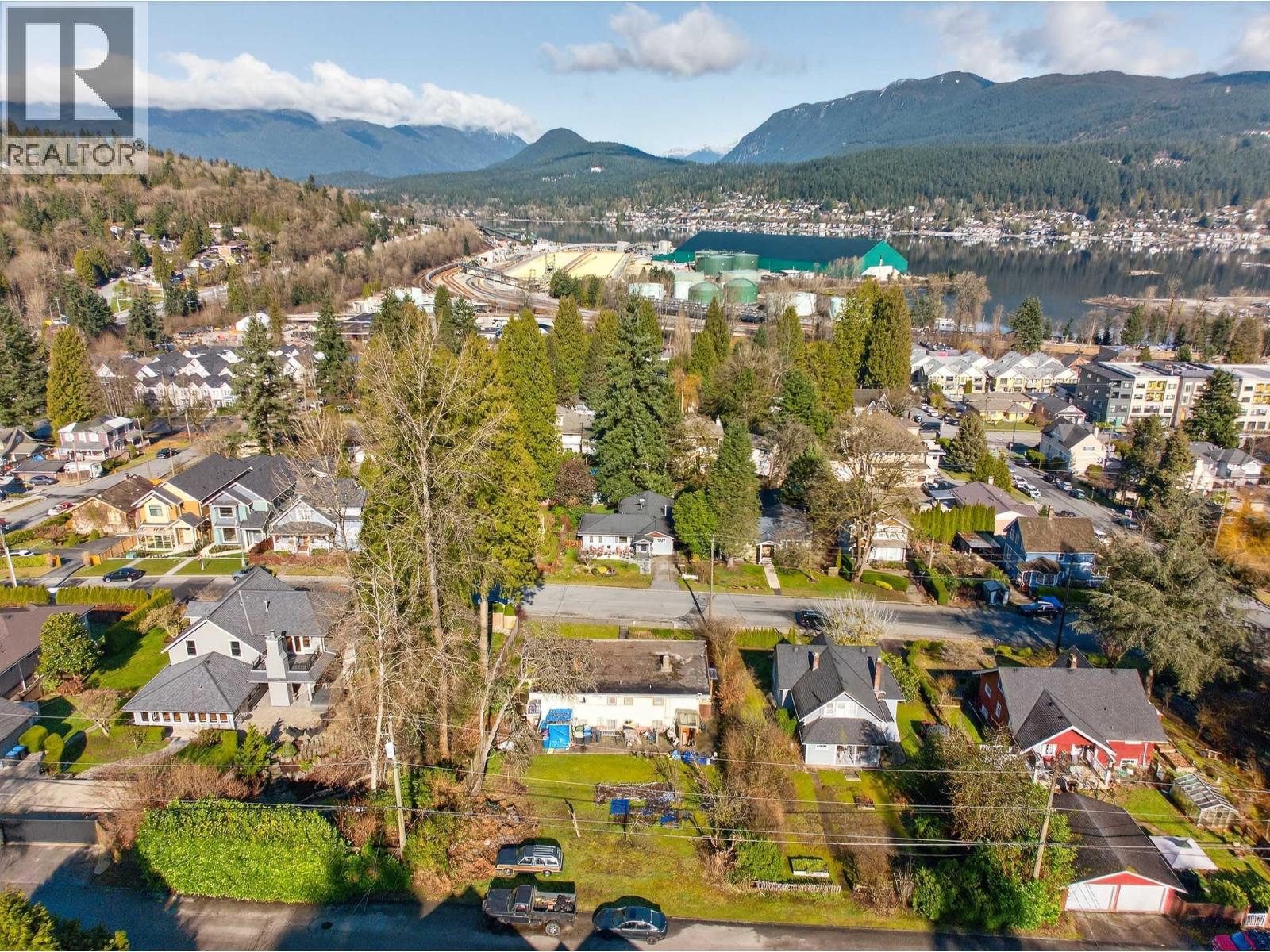 2217 ST GEORGE STREET, Port Moody