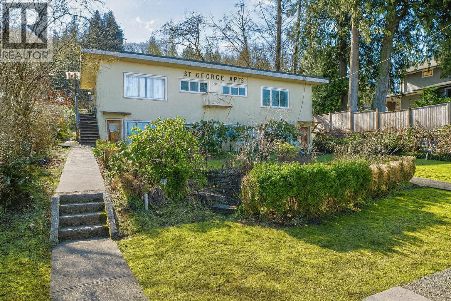 2217 ST GEORGE STREET, Port Moody