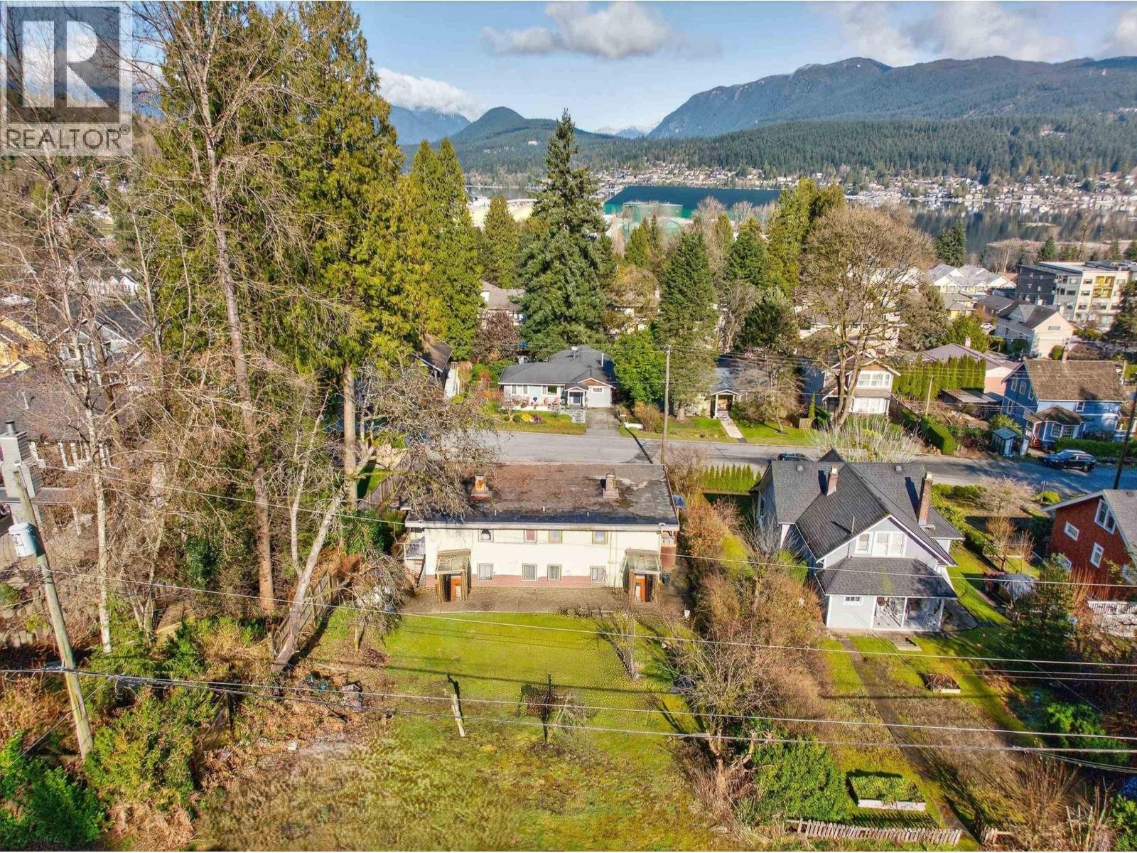 2217 ST GEORGE STREET, Port Moody