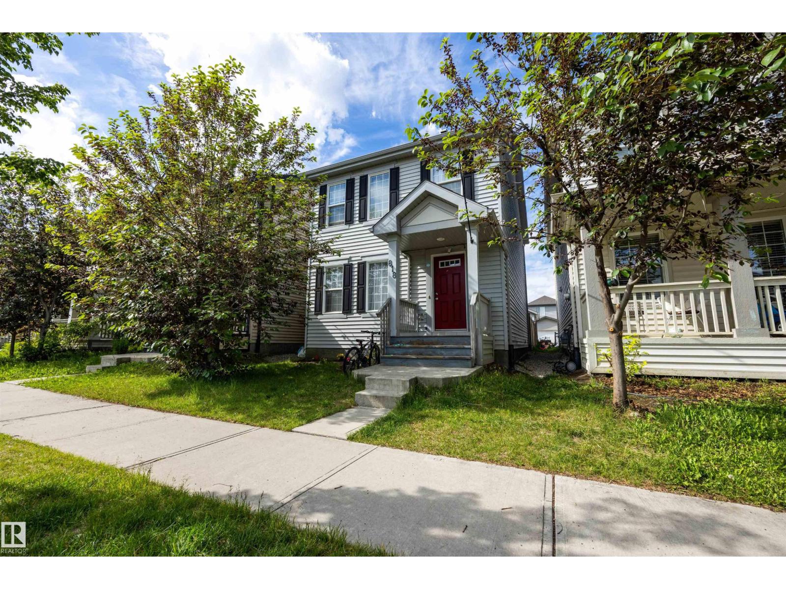 818 EAGLESON LINK NW - 1