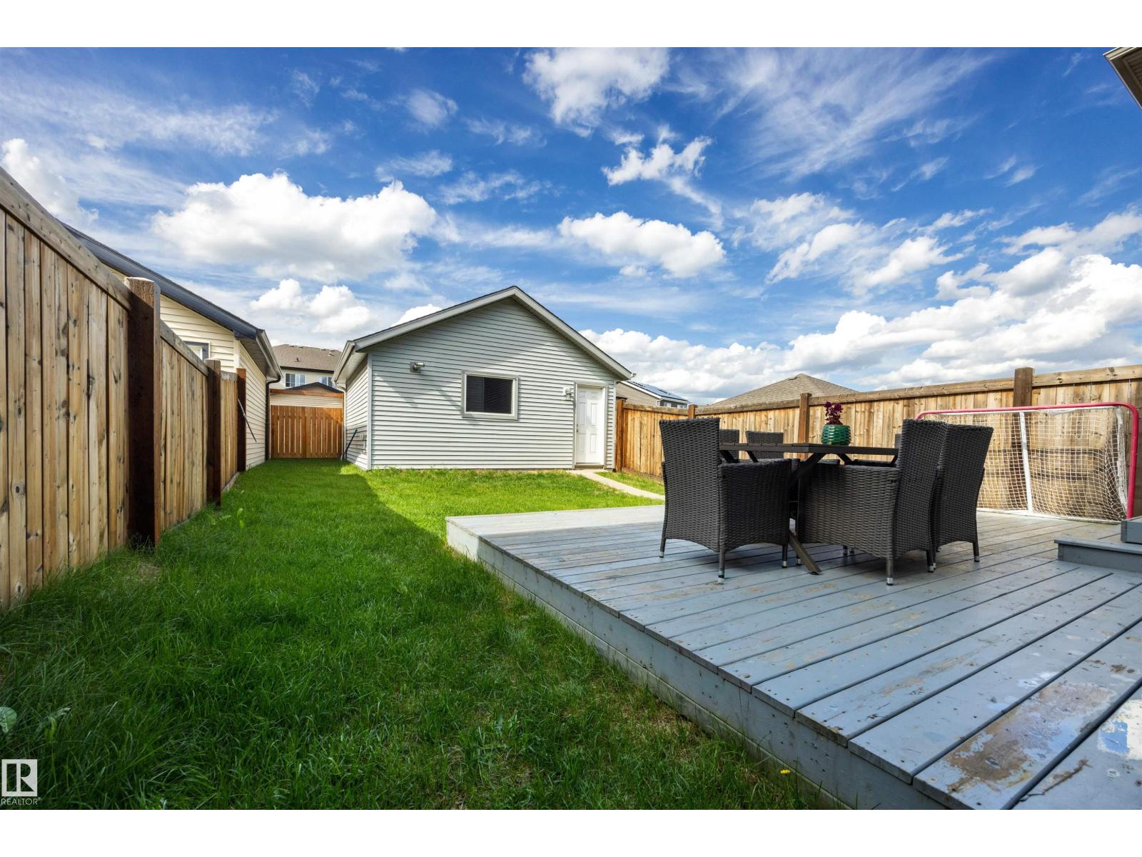 818 EAGLESON LINK NW - 10