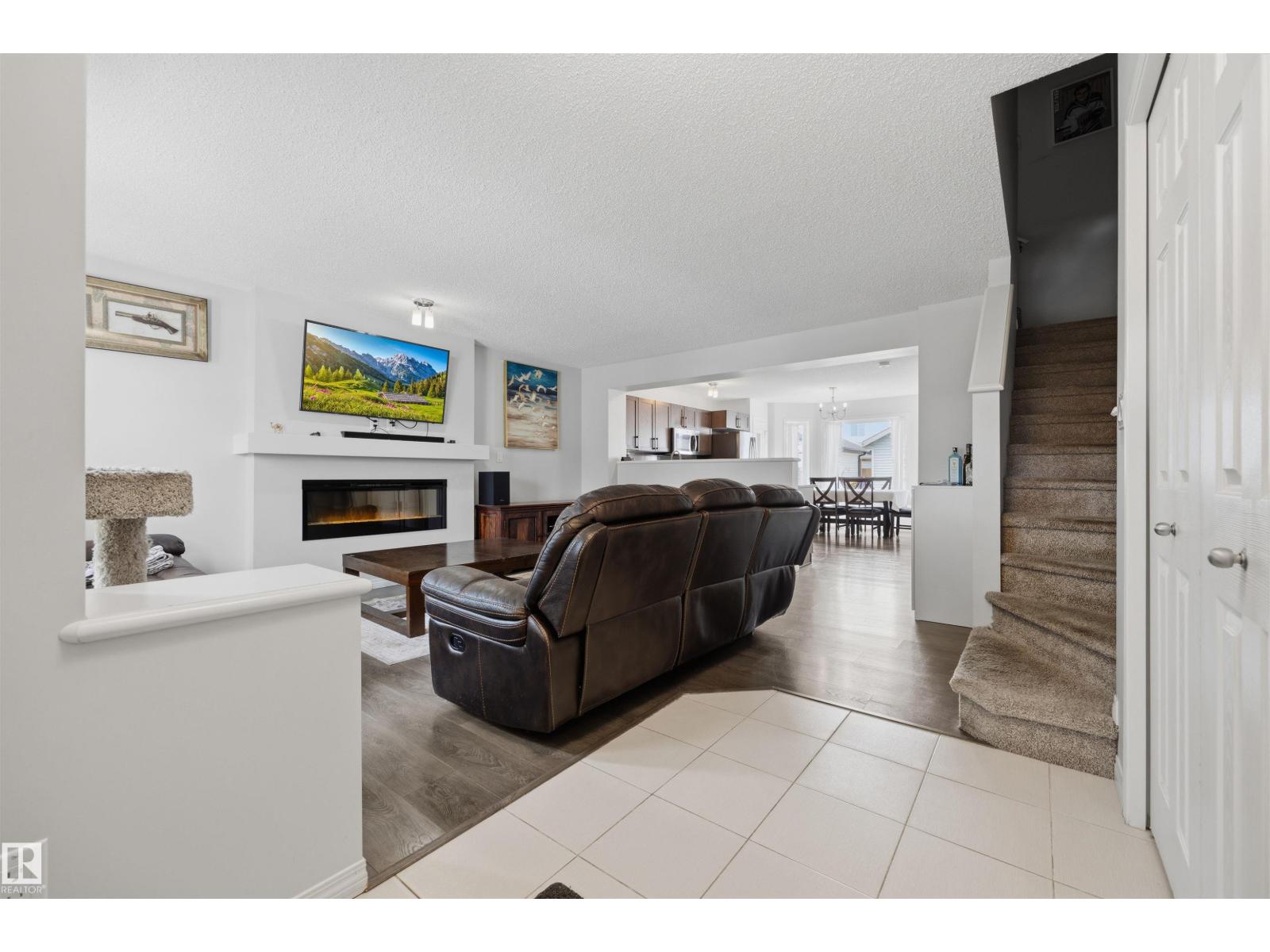 818 EAGLESON LINK NW - 14