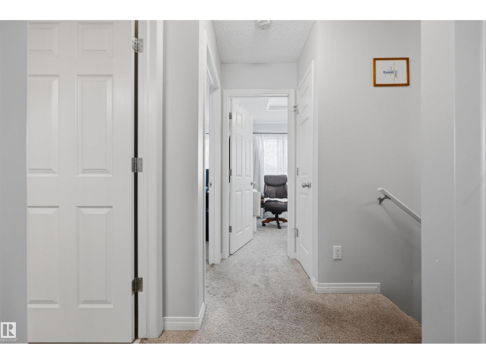 818 EAGLESON LINK NW - 32
