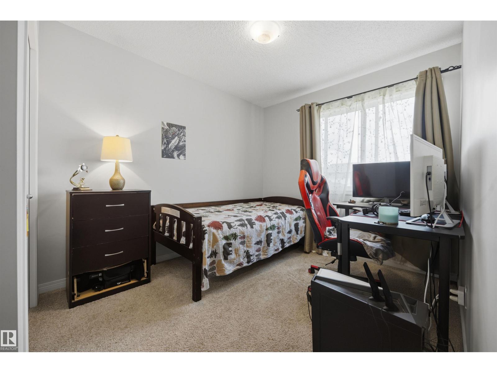 818 EAGLESON LINK NW - 34