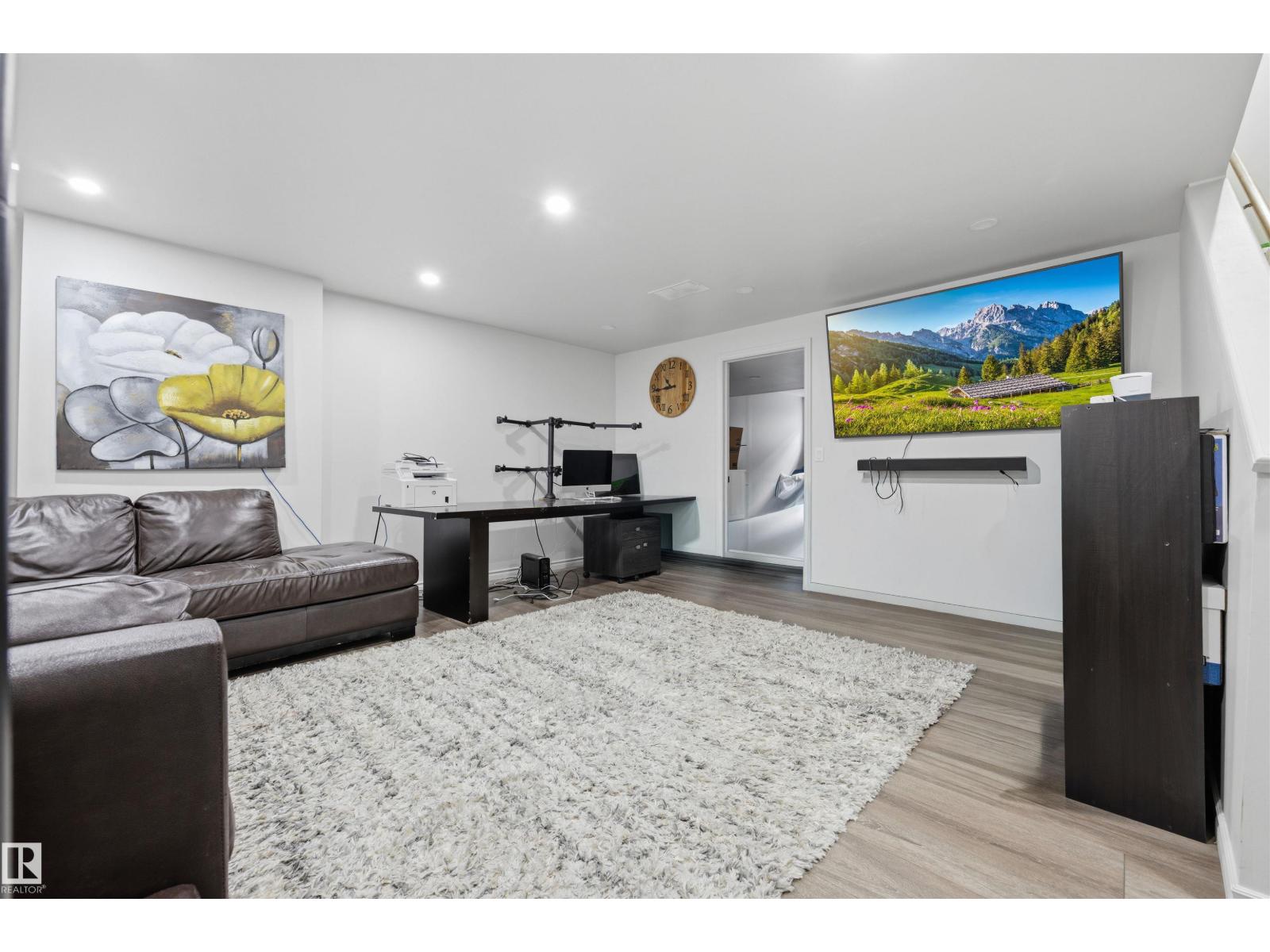 818 EAGLESON LINK NW - 38