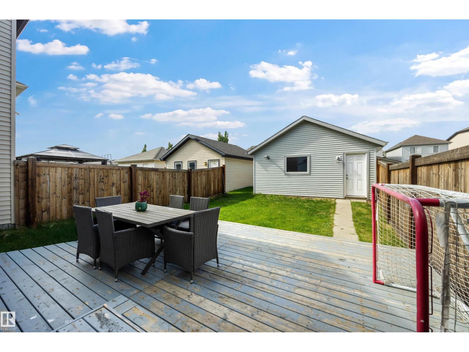 818 EAGLESON LINK NW - 8
