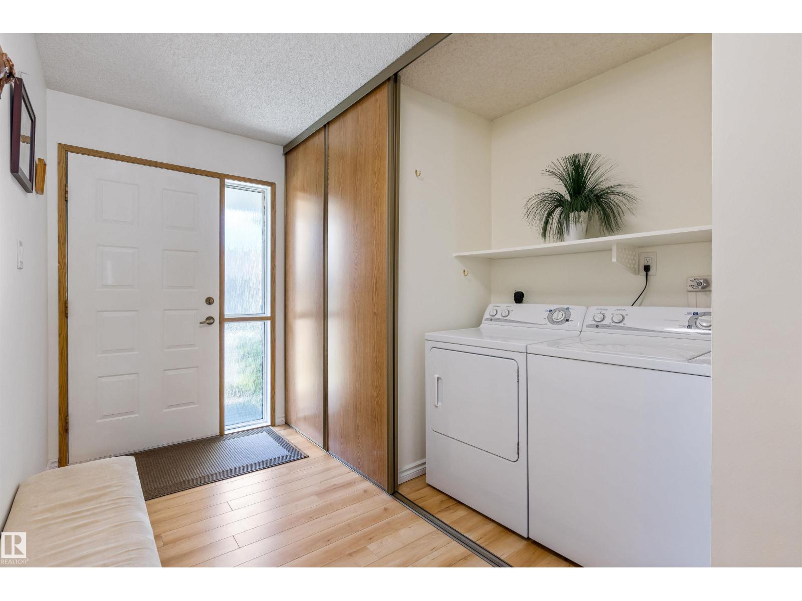 10642 153 AV NW - 20