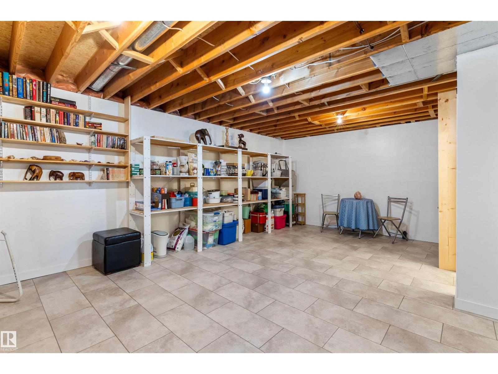 10642 153 AV NW - 28